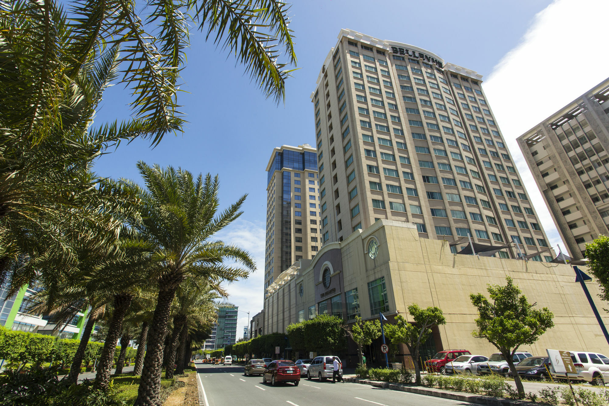 Готель The Bellevue Manila Muntinlupa City Екстер'єр фото